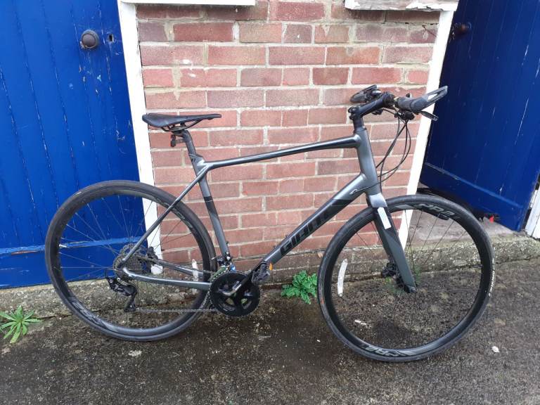 Giant fastroad flat bar road bike, XL frame.
