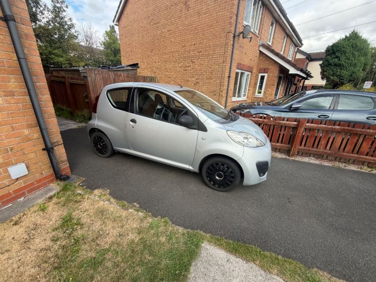 Peugeot, 107, Hatchback, 2013, Manual, 998 (cc), 3 doors