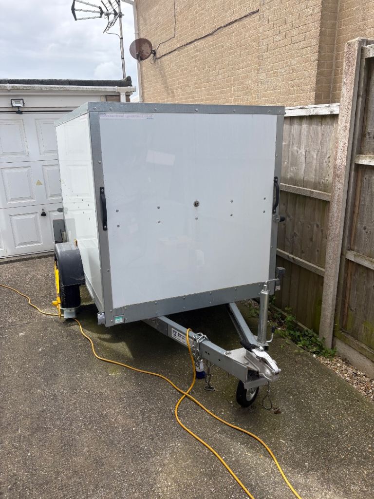 Car trailer 