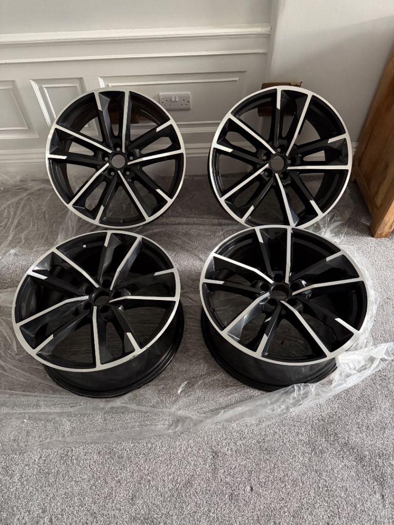 4x GENUINE AUDI 21" ALLOY WHEELS (2 slightly buckled) RS7 A7 S7 A8 S8 RS5 RS6