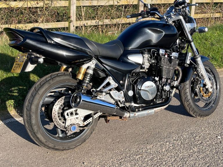 Yamaha XJR1300. A classic black retro 'Muscle Bike'!