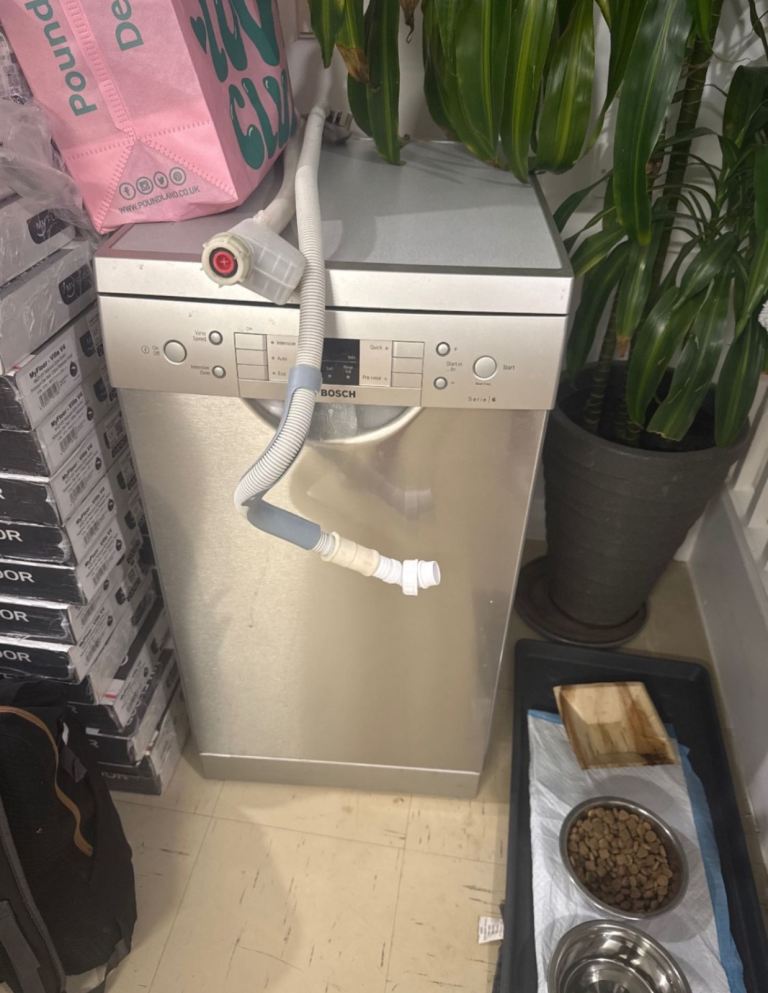 Hardly Used Dishwasher - Great Condition Kitchen Appliance