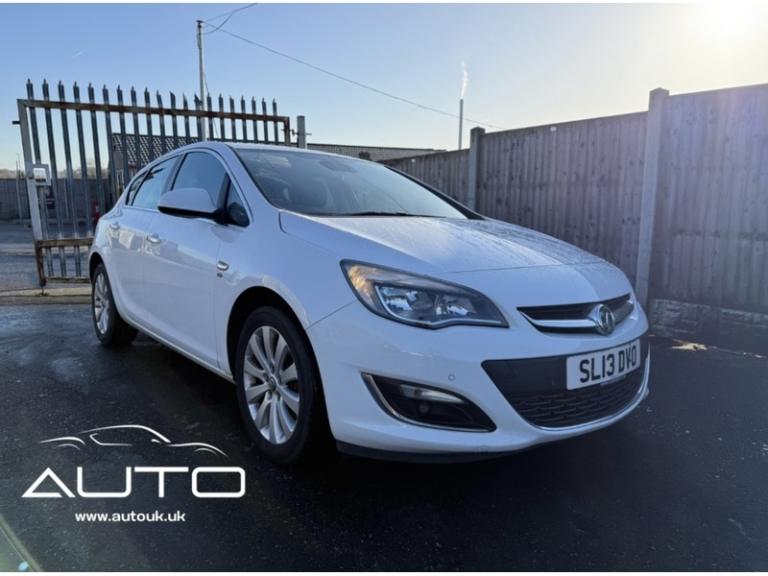 2013 Vauxhall Astra 2.0 CDTi 16V ecoFLEX Elite [165] 5dr HATCHBACK DIESEL Manual