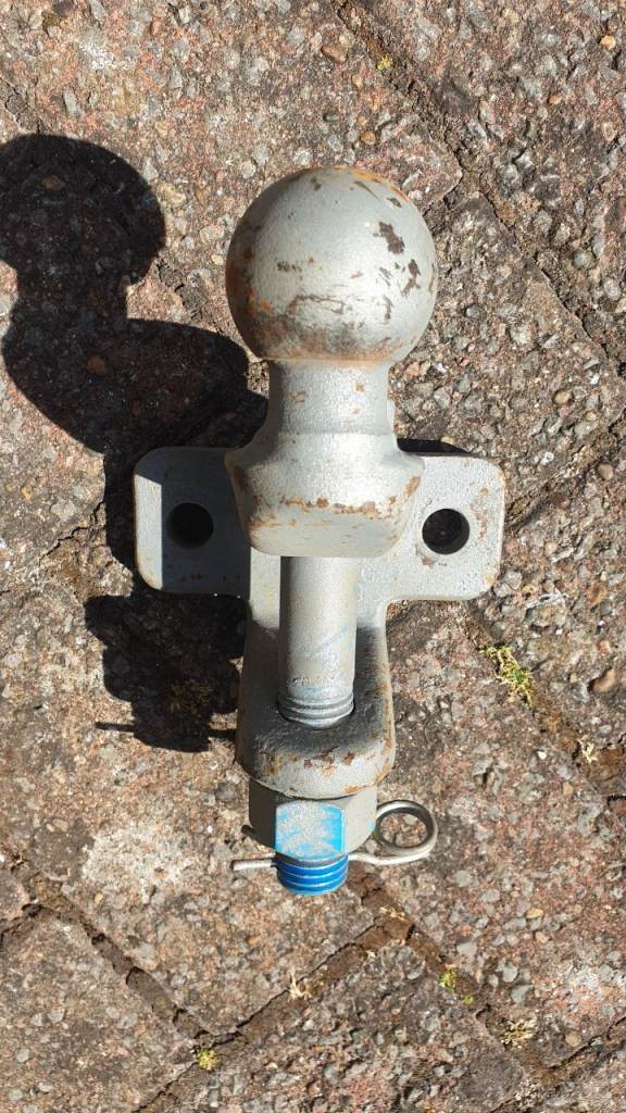 Towing coupling 