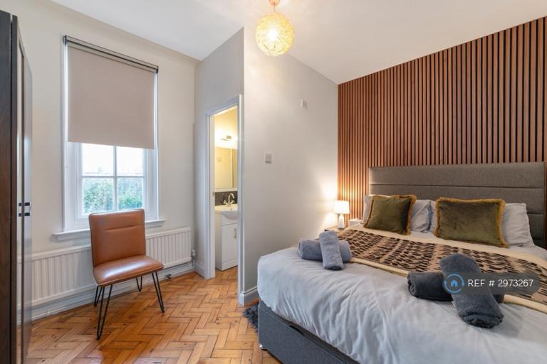 1 bedroom in Broadwater Road, London, SW17 (#2973267)