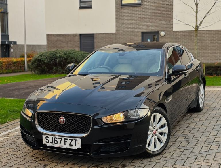 Prestige Edition, Jaguar, XE, Saloon, 2017, Manual, 1999 (cc), 4 doors
