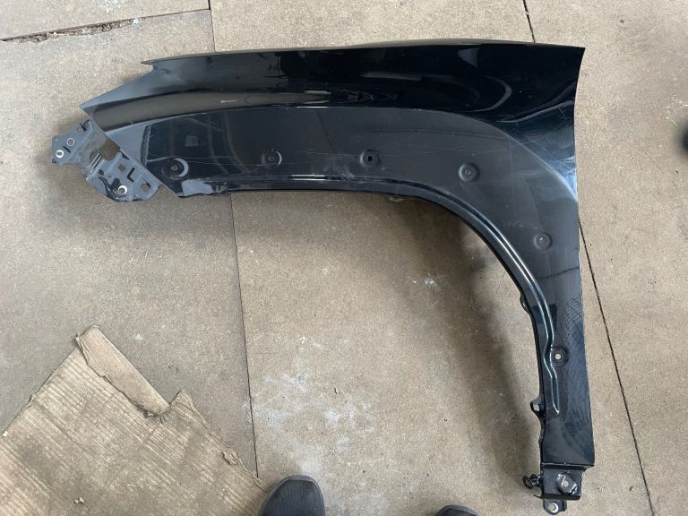 TOYOTA YARIS CROSS XP210 LEFT PASSENGERS SIDE FRONT WING / FENDER (2020-2025)
