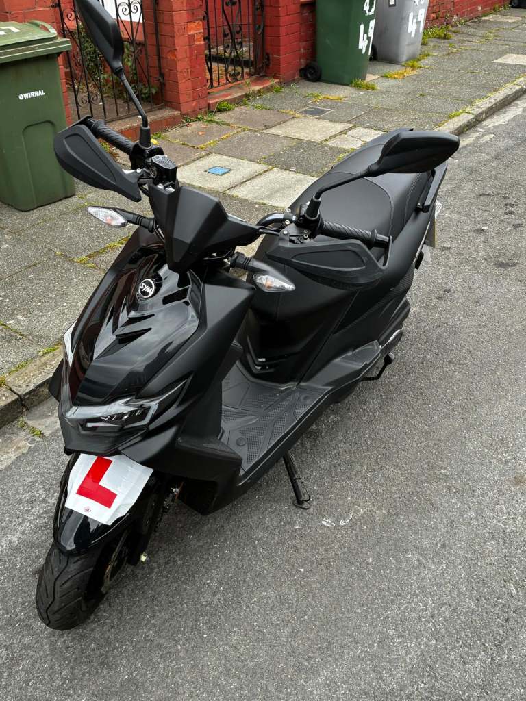 Sym jet 4 . 25 reg low miles