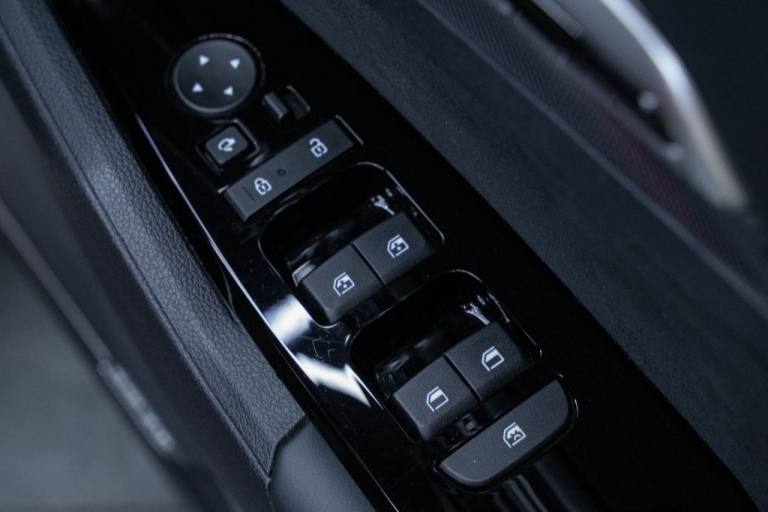 2023 Kia Sportage 1.6 h T-GDi GT-Line S SUV 5dr Petrol Hybrid Auto AWD Euro 6 (s/s) (226 bhp) Aut...