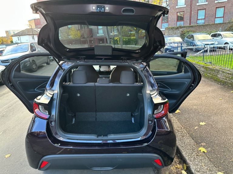 TOYOTA YARIS Hybrid 2020