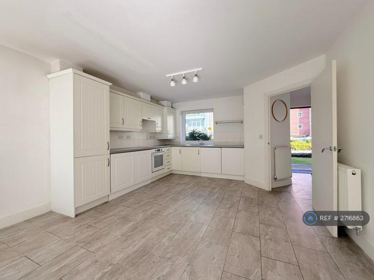 3 bedroom house in Tynemouth Pass, Gateshead, NE8 (3 bed) (#2716863)