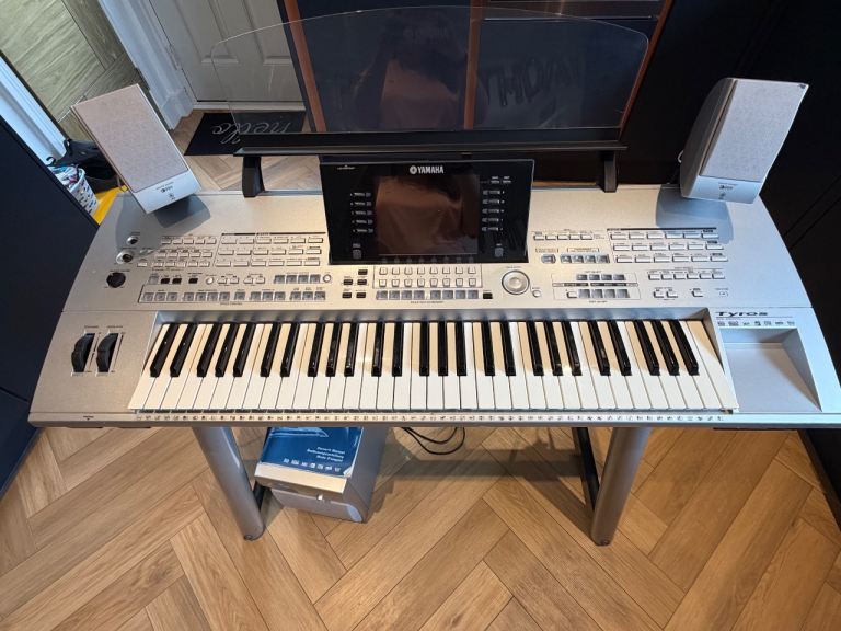 Yamaha Tyros 1 Keyboard 