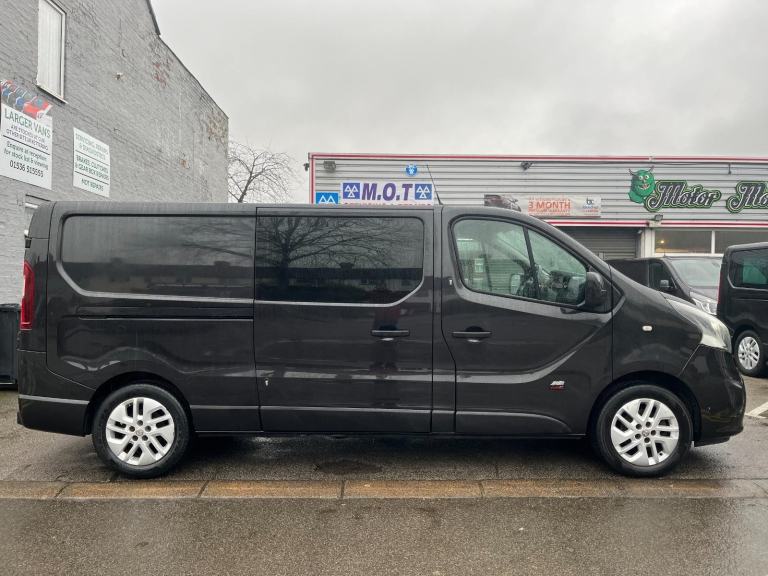 Vauxhall Vivaro 1.6 CDTi 2900 BiTurbo EcoFlex Sportive 6 Seat LWB Cre... 2016/54