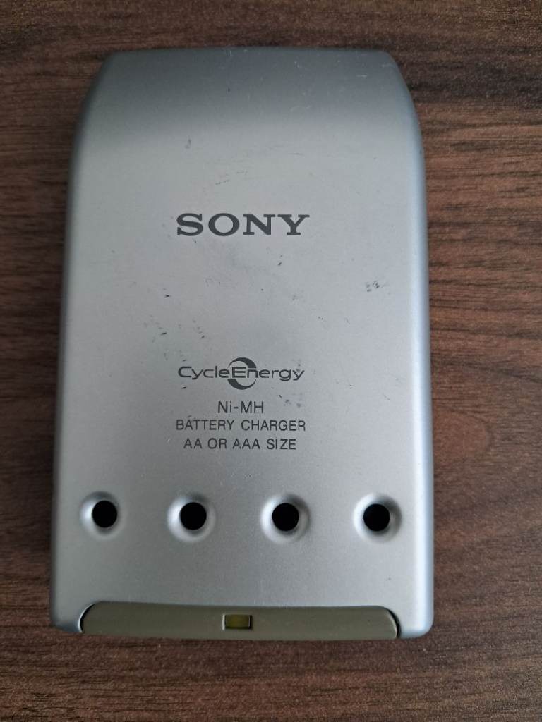 SONY AA & AAA Battery Charger