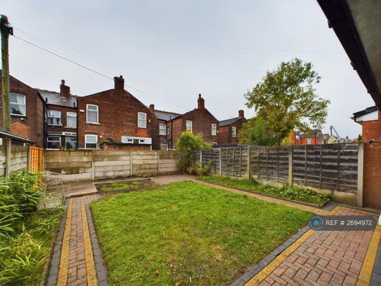 4 bedroom house in Moseley Road, Levenshulme, Manchester, M19 (4 bed) (#2694972)