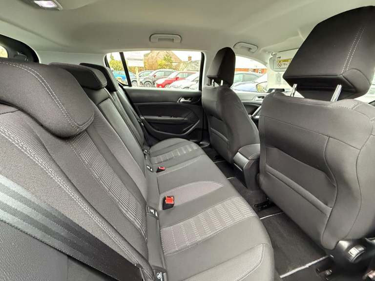 PEUGEOT 308 1.2 PureTech Allure Black Manual Petrol 2017