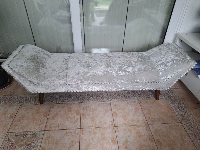 Grey Velvet Bench with Stud Detail – Good Condition