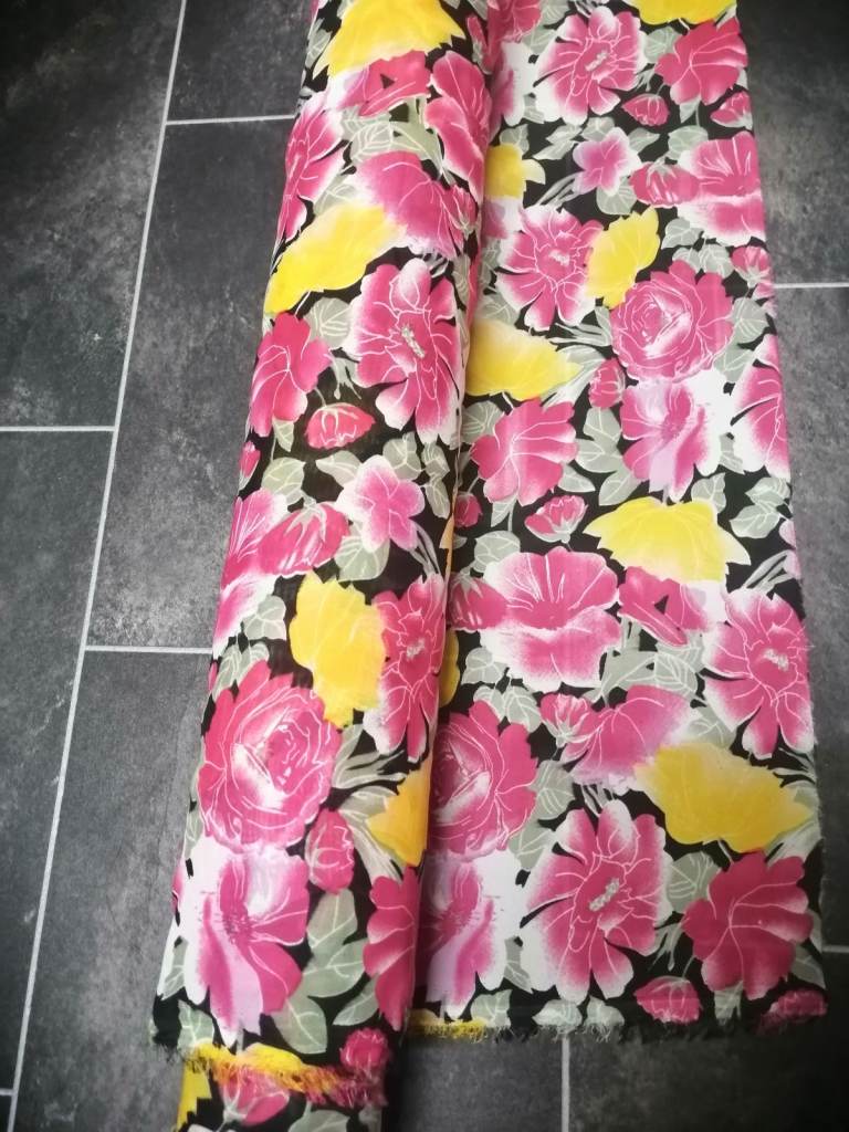 Loose fabric for summer 