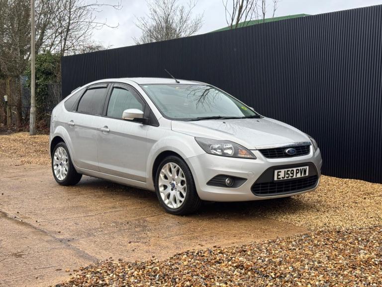 2010 Ford Focus 1.6 Zetec S Hatchback 5dr Petrol Manual (157 g/km, 113 bhp) HATCHBACK Petrol Manual