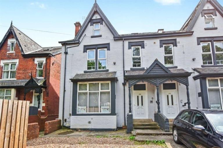 Spacious one bedroom flat available to rent unfurnished 