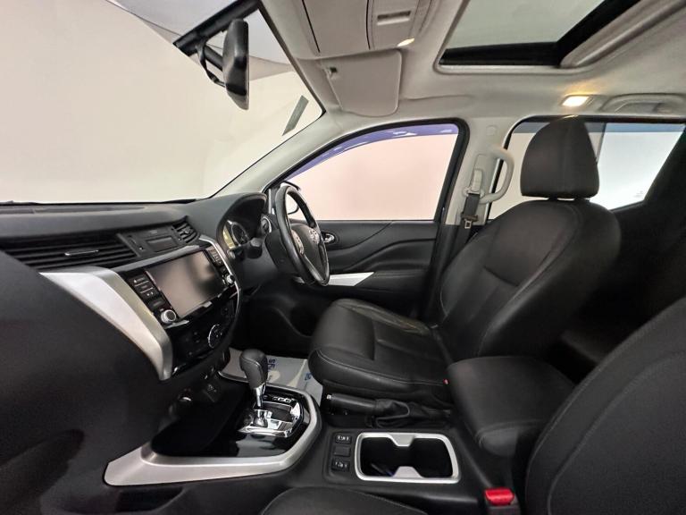 2019 Nissan Navara 2.3 dCi Tekna Auto 4WD Euro 6 4dr PICK UP Diesel Automatic