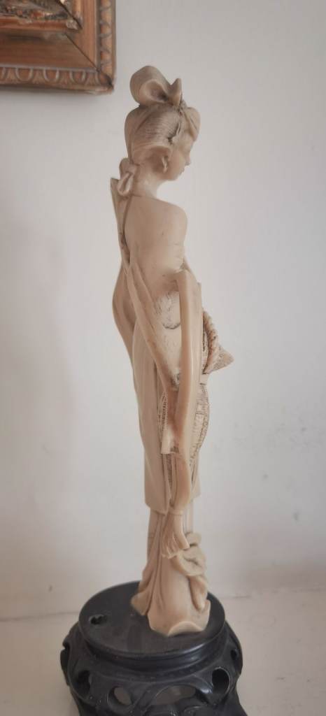 Vintage Asian Chinese Lady Geisha With Flowers, Tall Beige Figurine £8