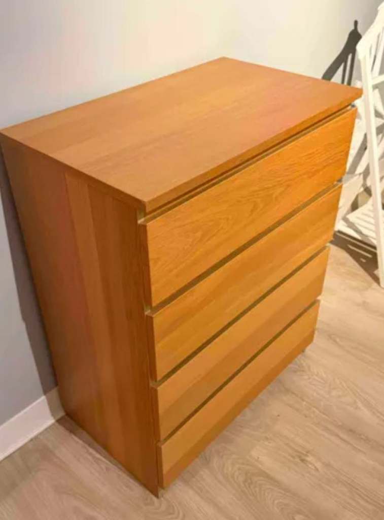 IKEA malm 4-Drawers chest of drawer. 
