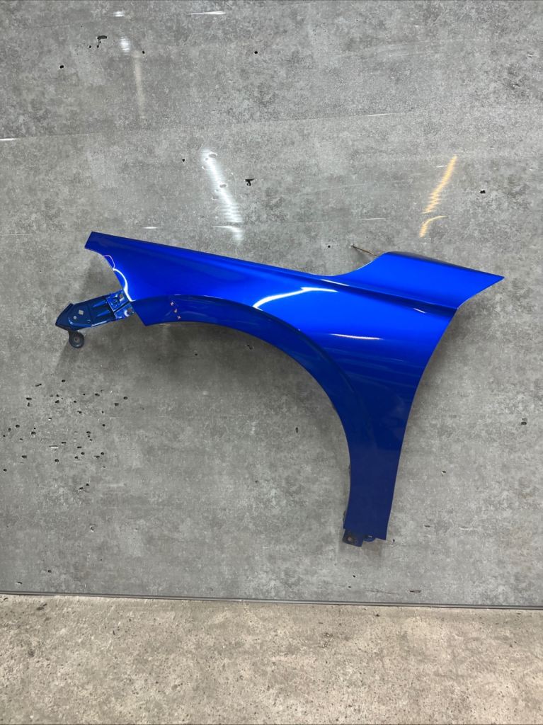 HONDA CIVIC MK11 2021-2025 GENUINE PASSENGER SIDE WING NEEDS SLIGHT REPAIR