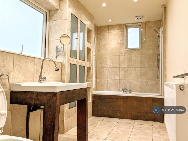 2 bedroom house in Lawson St, Aspatria, CA7 (2 bed) (#2807590)