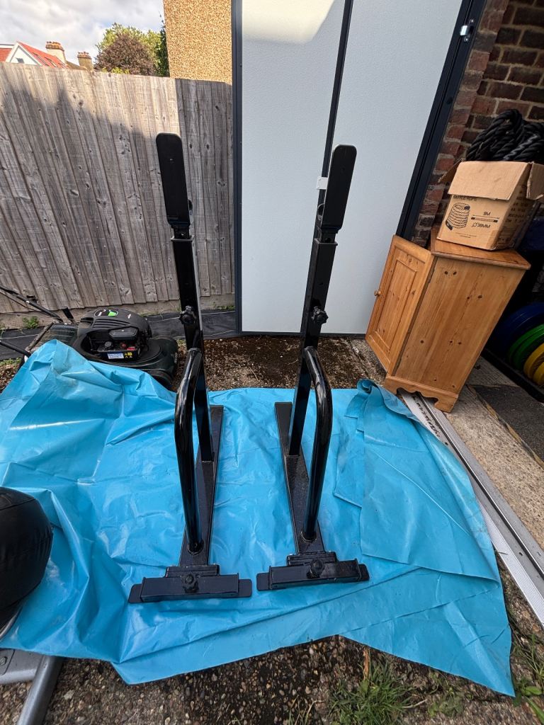 WerkSan Squat Rack, plates 10,15,20kg, barbell, 20kg Apex Olympic plate rack,