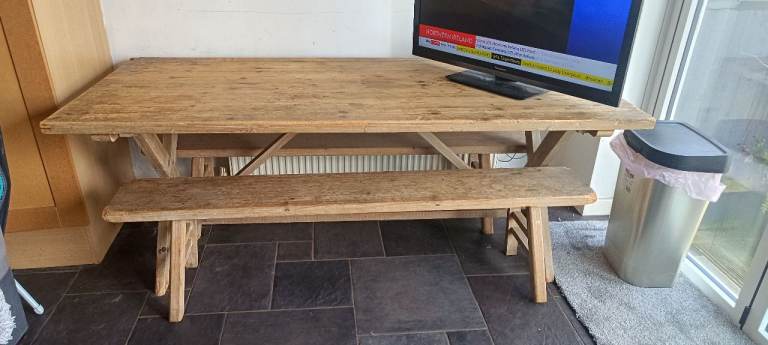 Dansk dining room / kitchen table with two benches