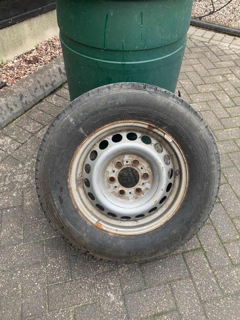 Mercedes sprinter tyre 235/65/16