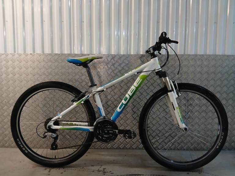 Boys cube 260 mountain bike 