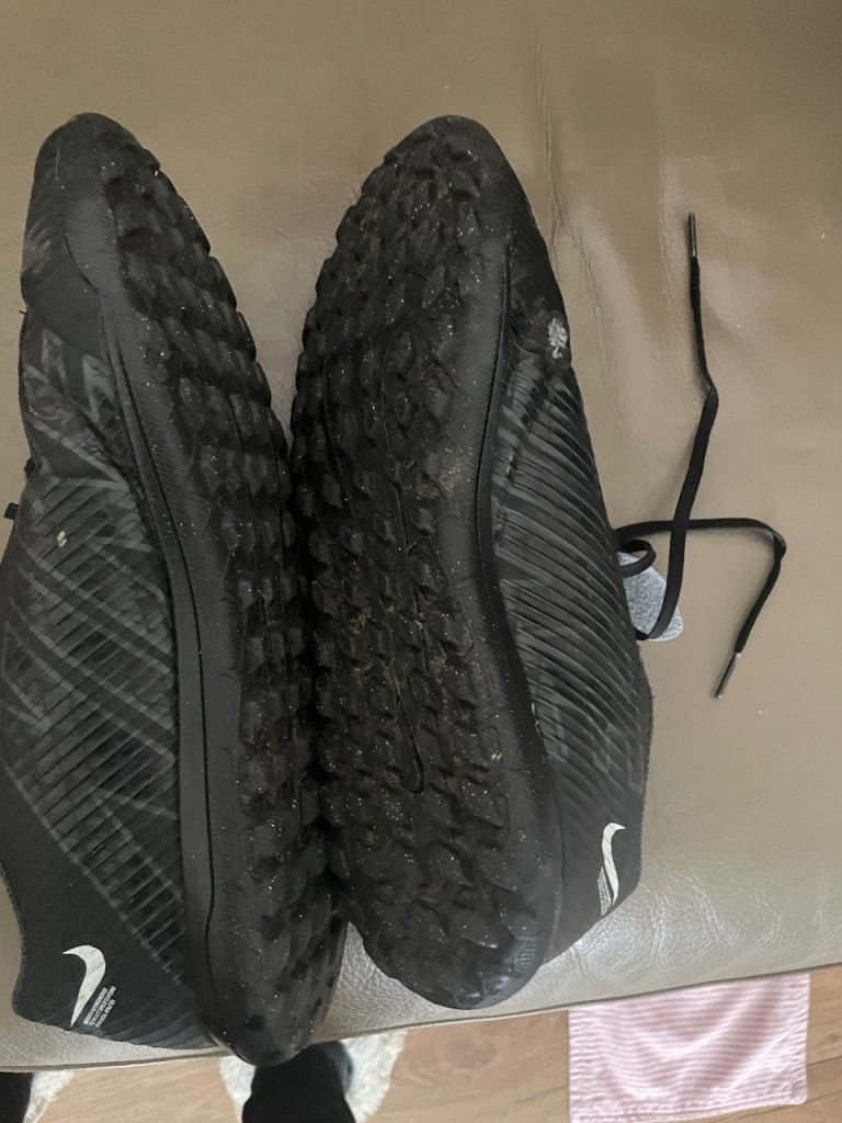 FREE-3 Dining Chairs, child Rugby/Footbsll boots, adult Astro boots