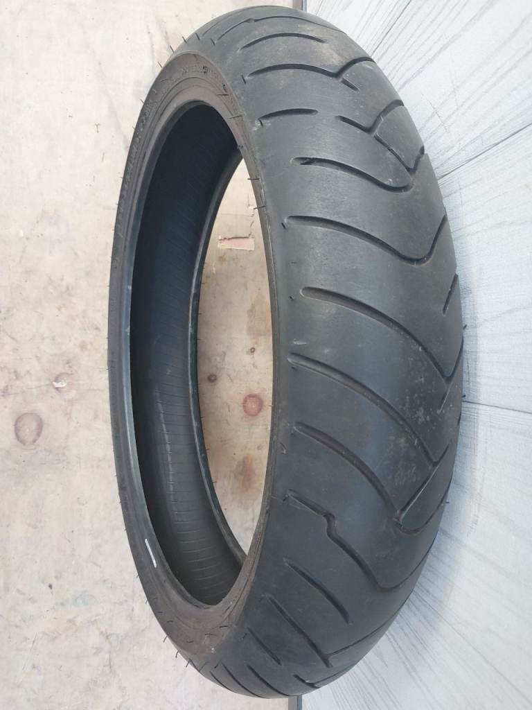 Motorcycle Tyre, front 120/60/17.