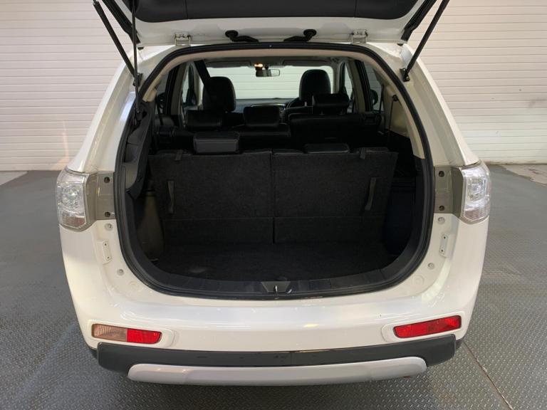 2014 Mitsubishi Outlander 2.2 DI-D GX4 Auto 4WD Euro 5 (s/s) 5dr ESTATE Diesel Automatic