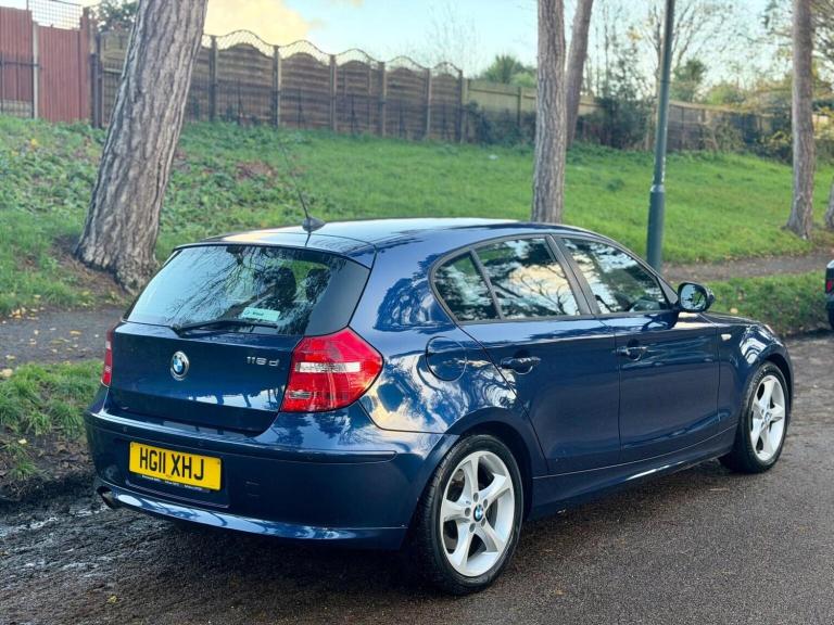 BMW 1 SERIES 2.0 118d SE Euro 5 (s/s) 5dr 2011