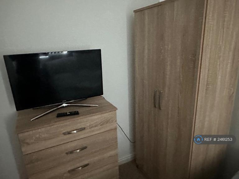 5 bedroom house in Follyhouse Lane, Walsall, WS1 (5 bed) (#2461253)