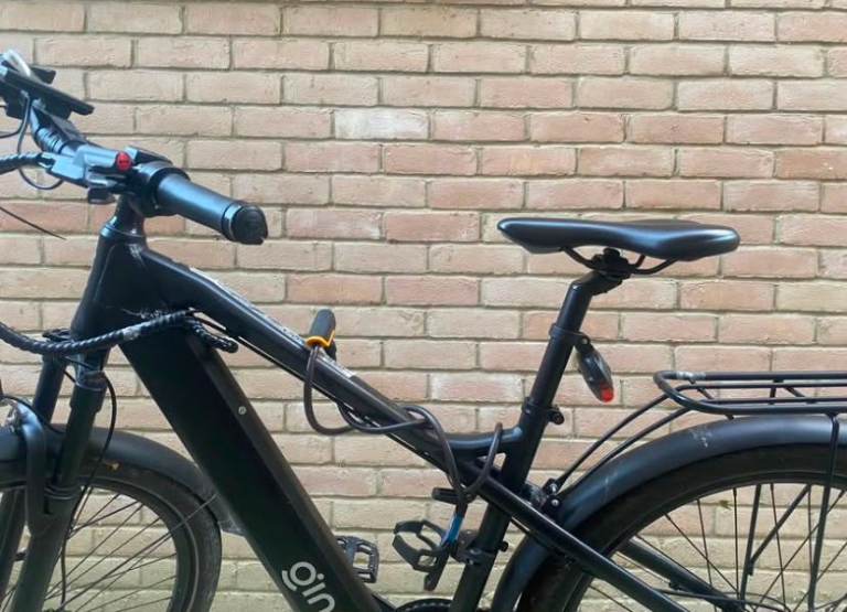 Gin X Electric Bike with Rear Rack & Pannier Bag - Black, Good Condition