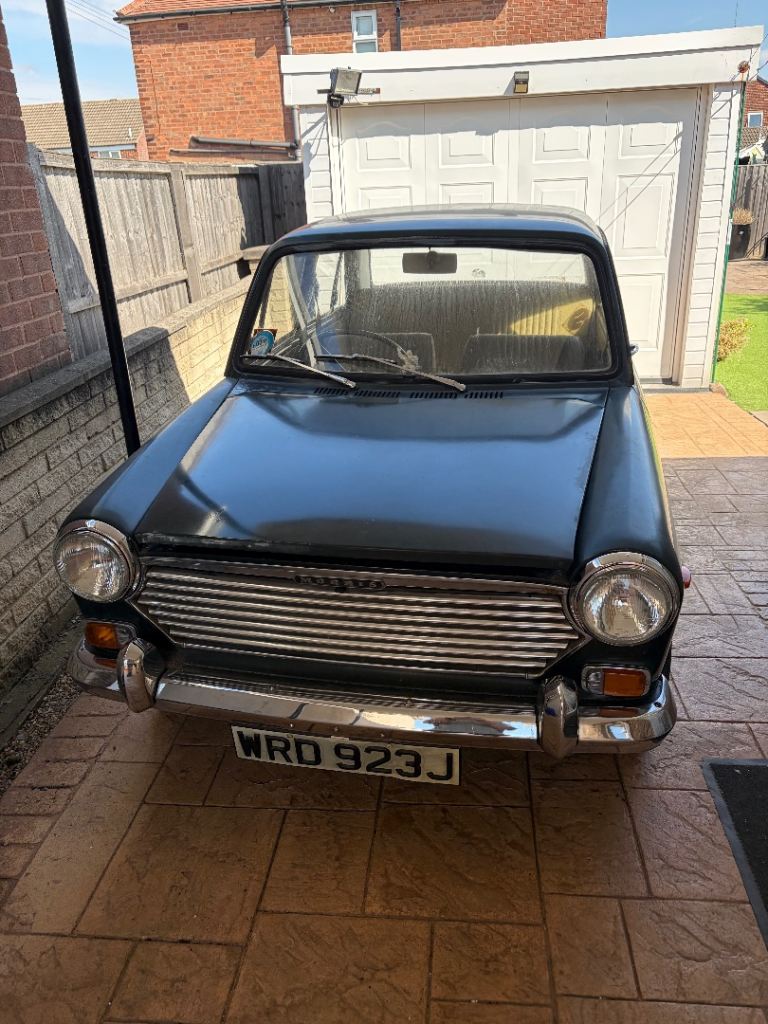 Morris 1100 barn find