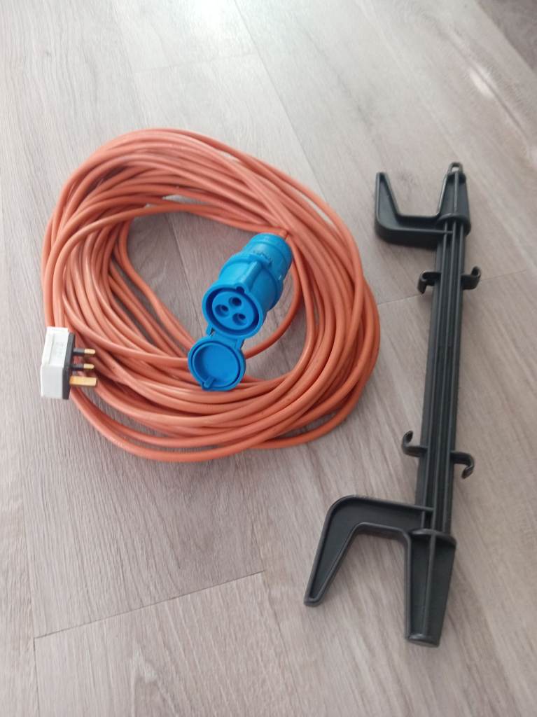 25M arctic cable electrical hook up for motorhome caravan boat. 240 to 3 pin female