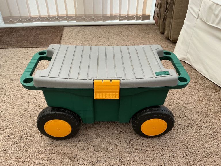 Garden tools storage cart and seat