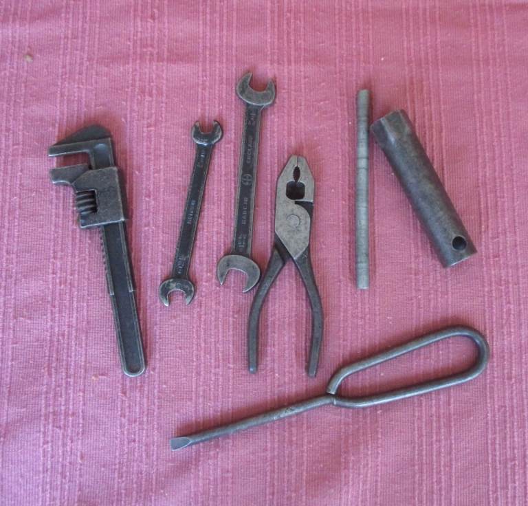 Lotus tool kit tools