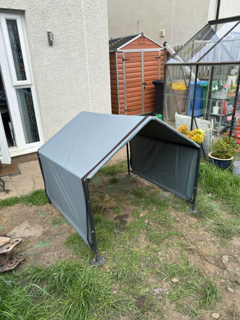Dog tent