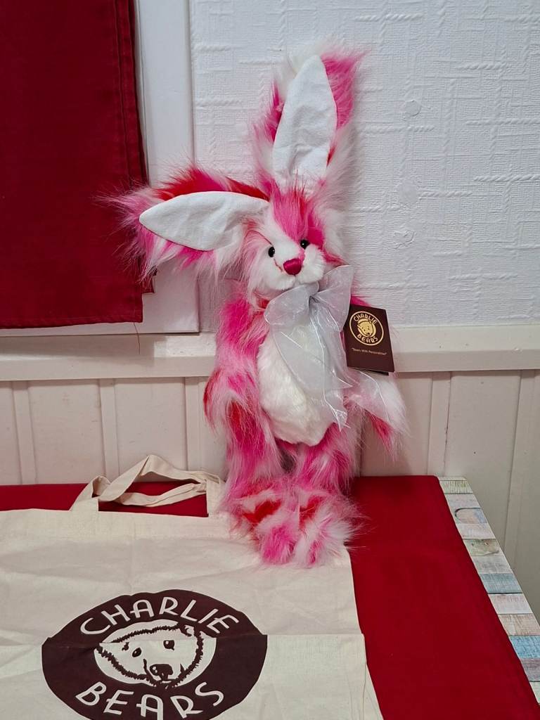 image for CHARLIE BEAR RABBIT – SWEET TOOTH inc. CREAM CHARLIE BEAR BAG