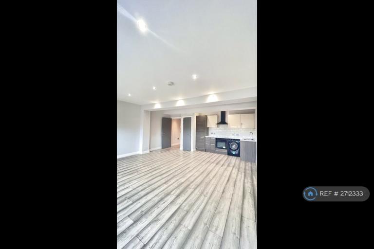 2 bedroom flat in Cuthbert Bank Road, Sheffield, S6 (2 bed) (#2712333)