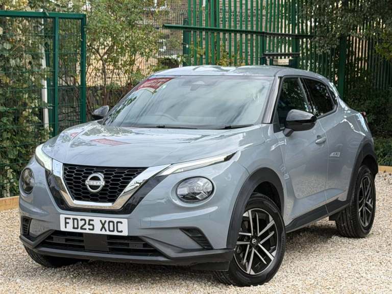 Nissan Juke 1.0 DIG-T N-Connecta Euro 6 (s/s) 5dr Petrol Manual