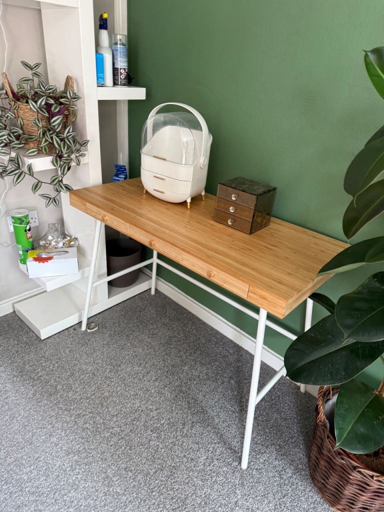 Table with 2x small storage boxes £50
