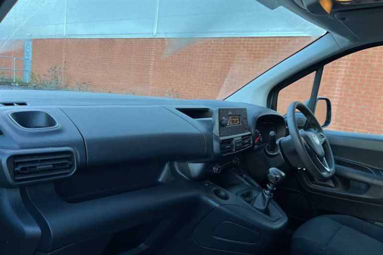 2022 Vauxhall Combo 1.5 Turbo D 2300 Dynamic Panel Van 6dr Diesel Manual L2 H1 Euro 6 (100 ps) Pa...