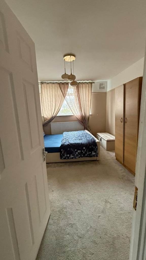  room available for rent